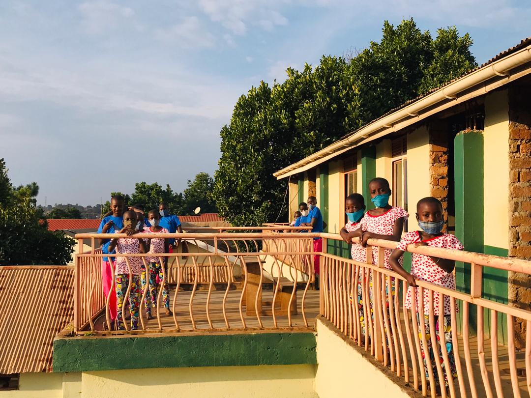 Children reading books